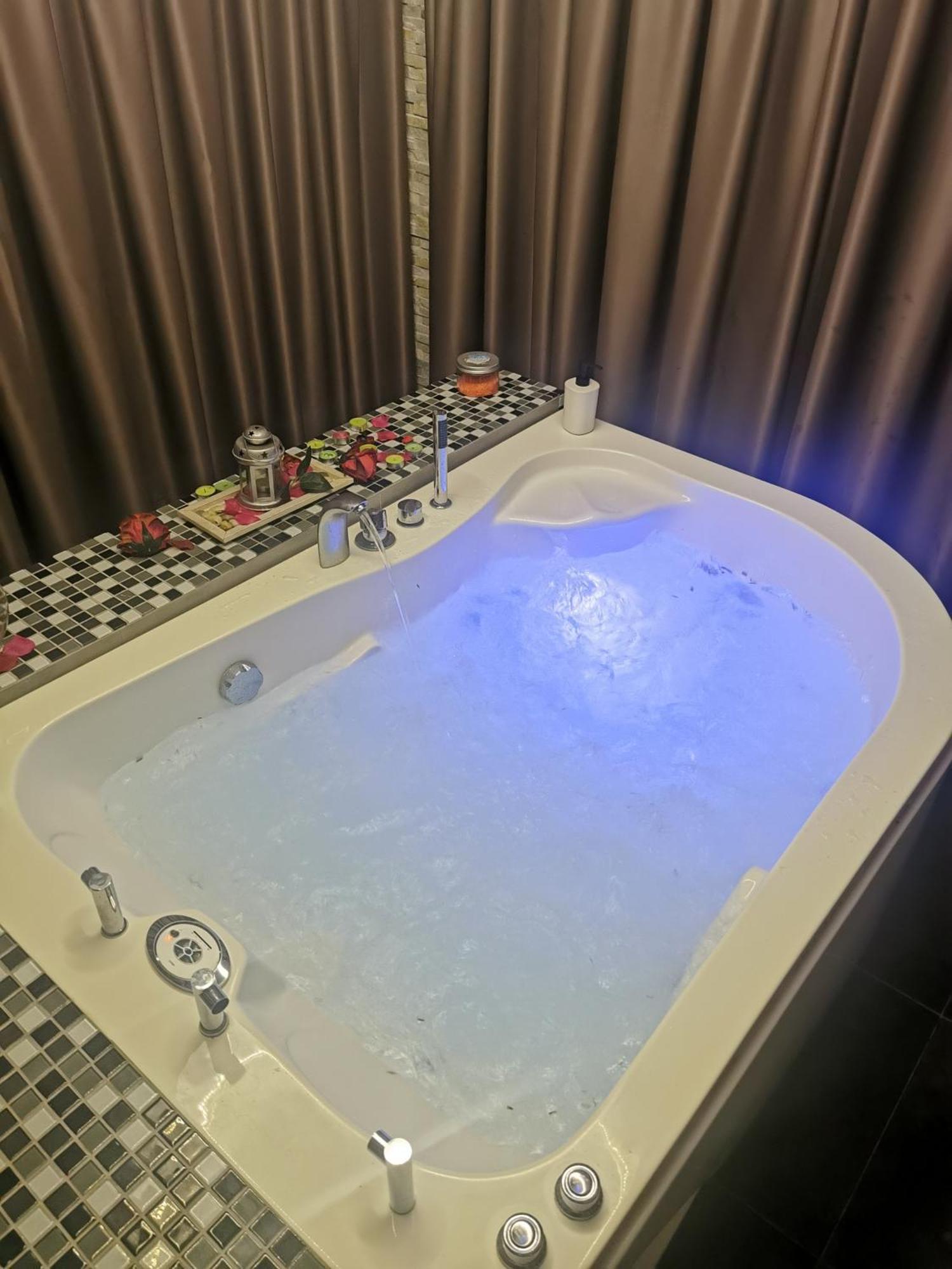 Intima Spa Apartmani Белград Стая снимка