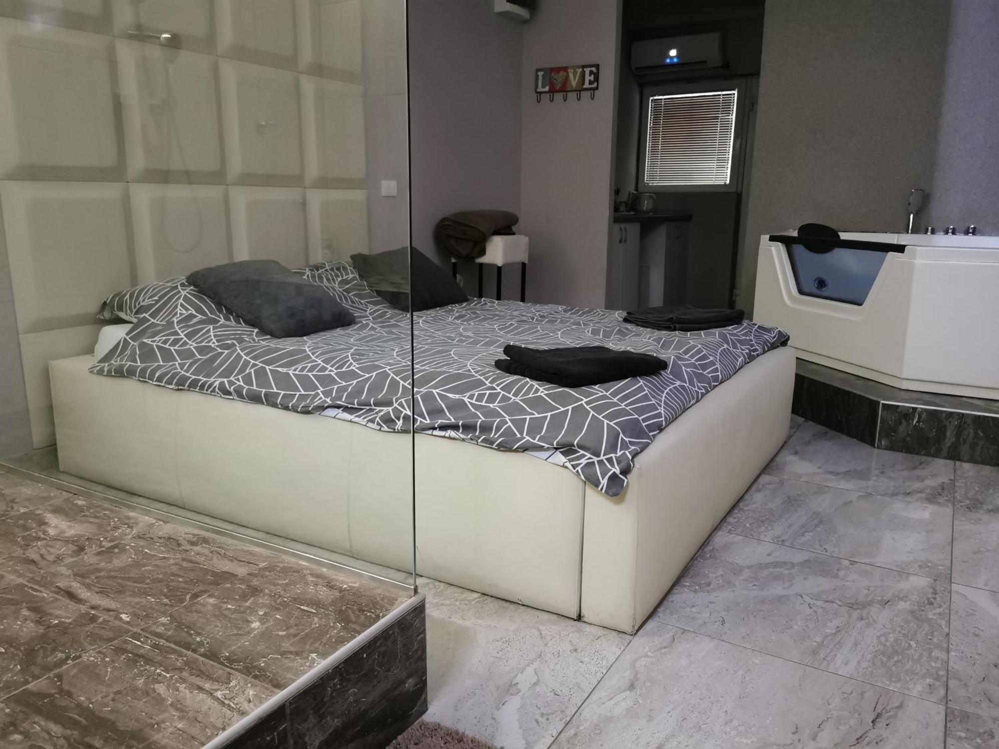 Intima Spa Apartmani Белград Стая снимка